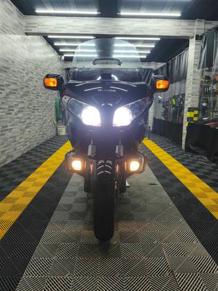 HONDA GL 1800 GOLD WING HONDA GL 1800 GOLD WING